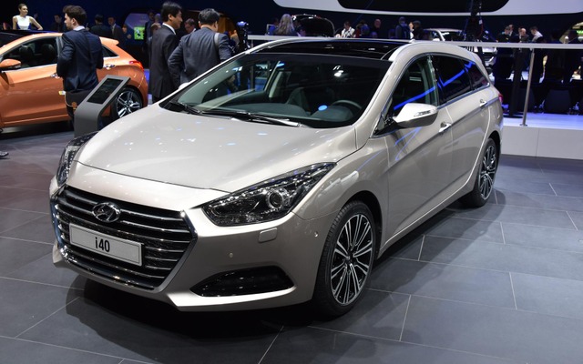 ヒュンダイ i40 の2015年モデル（ジュネーブモーターショー15）