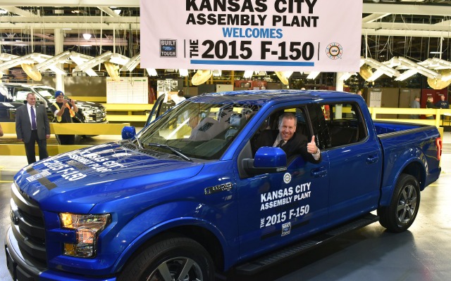 米国ミズーリ州カンザスシティ工場で生産が開始された新型フォードF-150