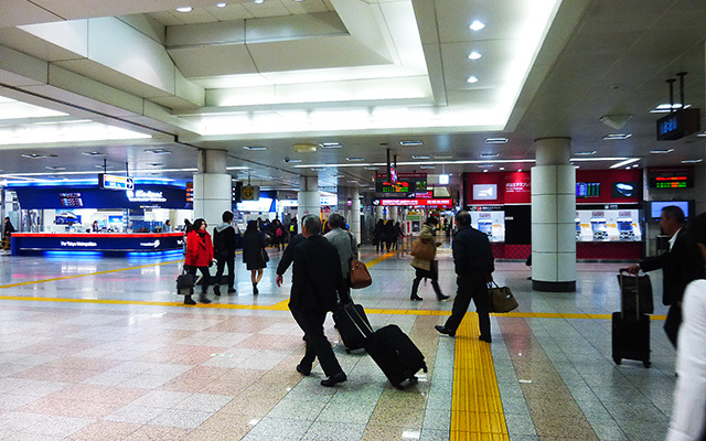 空港第2ビル駅は第3ターミナルの使用開始にあわせ、京成の案内表示が「成田第2・第3ターミナル」に変更される。駅名自体は変更しない。