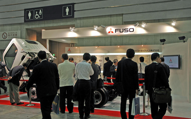 【人とくるまのテクノロジー展06】キャンター ハイブリッド…写真蔵