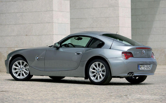 新登場のBMW Z4 クーペ、屋根を購入アシスト