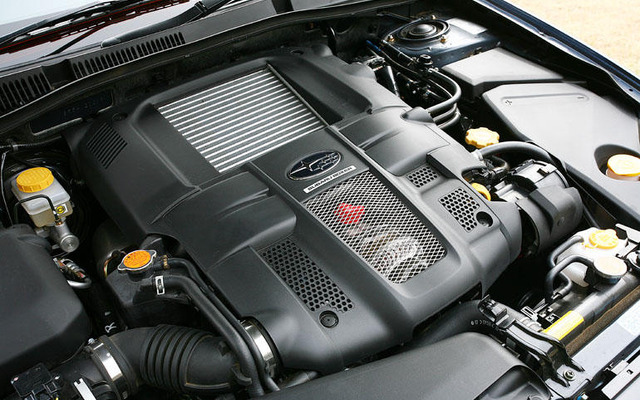 【スバル レガシィ 改良新型】リッターあたりプラス2kmの燃費