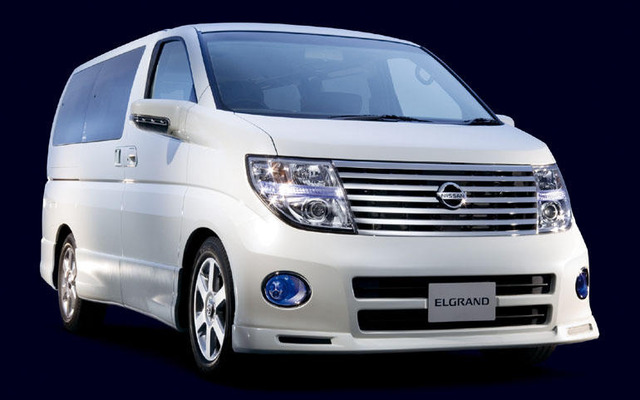 地デジ対応カーナビ、日産 エルグランド の特別仕様