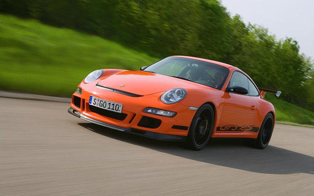 ポルシェ、911GT3 の RS を欧州導入