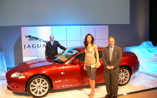 【ジャガー XK 新型日本発表】ターゲットは年収3000万円以上の男性