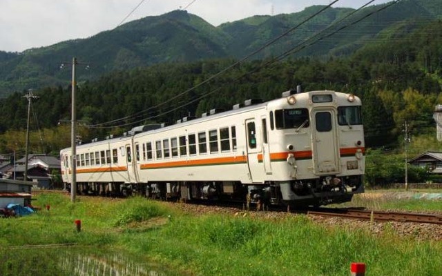 JR東海は気動車28両をミャンマーに譲渡する。写真は12両が譲渡されるキハ40系。