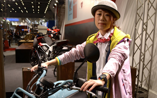 【東京モーターサイクルショー15】ホンダのBULLDOGコンセプト、女性デザイナーの狙いとは!?