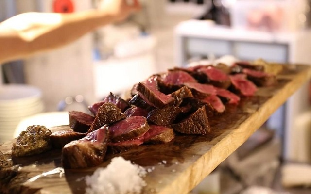 〈生〉地ビールでがっつり 肉グルメ博