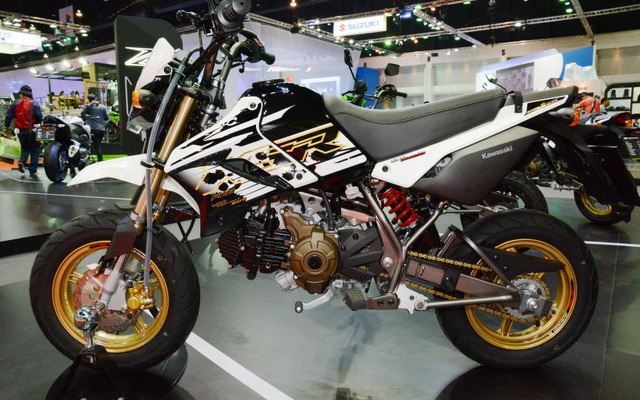 カワサキ KSR110（10周年記念モデル）