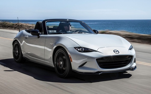 新型マツダ MX-5 ミアータ（ロードスター）クラブ