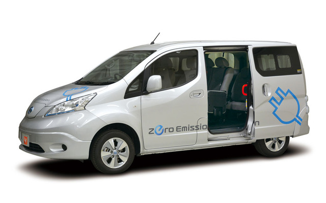 日産 e-NV200 送迎用