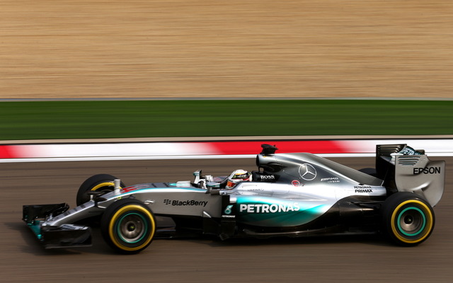 F1中国GP初日トップのルイス・ハミルトン