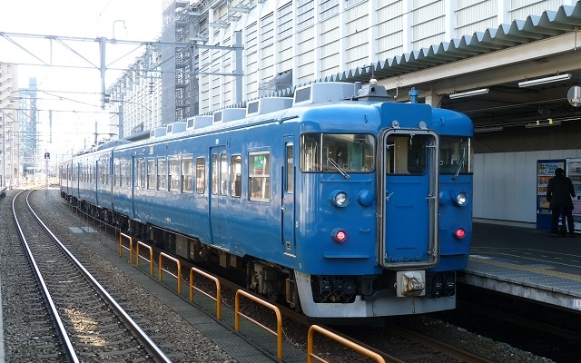 富山駅の在来線ホーム。4月20日からあいの風とやま鉄道線の上り線とJR高山本線が高架ホームに切り替わる。