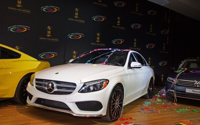 2015ワールドカーオブザイヤーを受賞した新型 メルセデス Cクラス（ニューヨークモーターショー15）