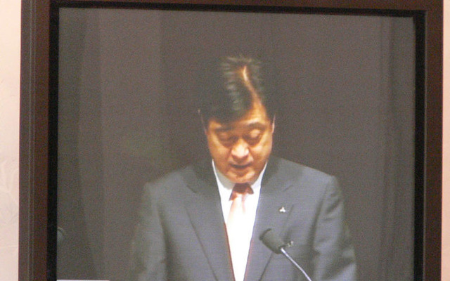 厳しい質問や意見が相次いだ三菱自動車の株主総会