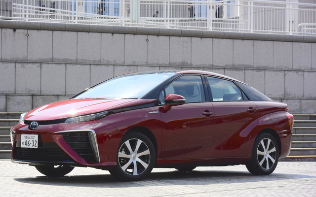 トヨタ MIRAI