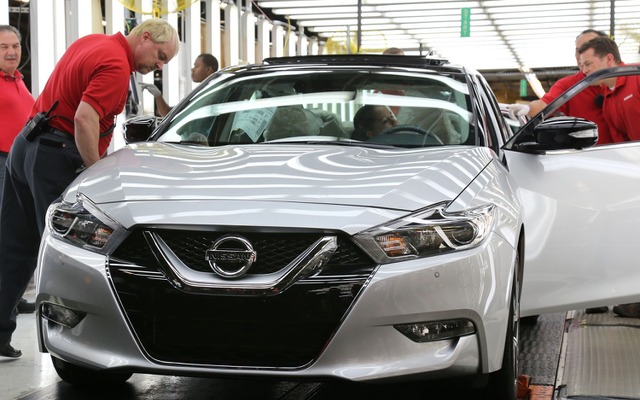 米国テネシー州スマーナ工場で生産が開始された新型日産マキシマ
