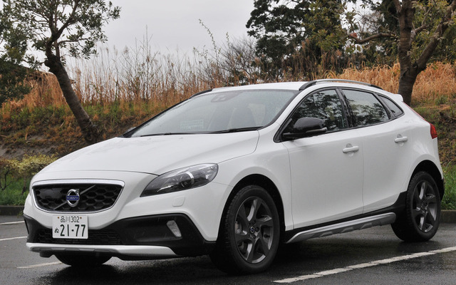 ボルボ V40クロスカントリー