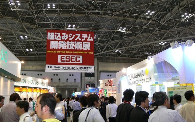 組込みシステム開発技術展---452社出展、来場者ごった返す
