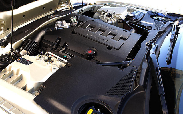 【ジャガー XK 新型】海外リポート…先進と伝統を融合させたインテリア