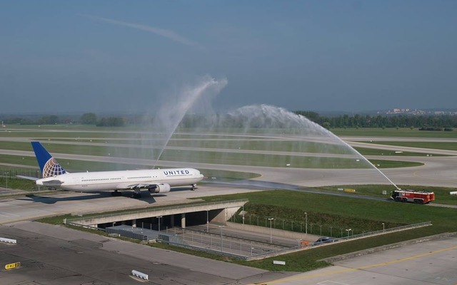 ミュンヘン空港、ヒューストン線就航1周年を祝う（1）