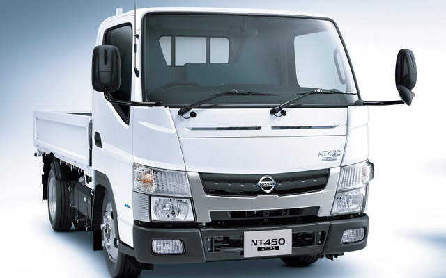 日産 NT450アトラス