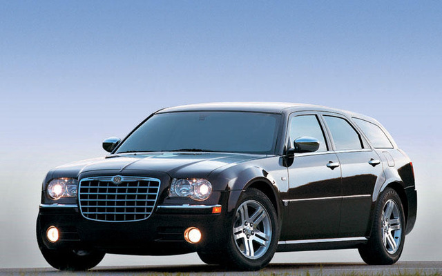 クライスラー 300C にツーリングワゴンを追加設定