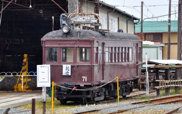 熊本電鉄は5月2日に車両工場の開放イベントを実施する予定。6000形や71形などが写真撮影向けに展示される。写真は71形。