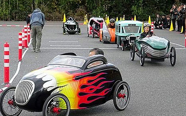 いすゞ自動車 デザインセンターが制作したペダルカー
