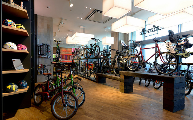 蔦屋家電内に電動自転車の専門店「モトベロ二子玉川」オープン