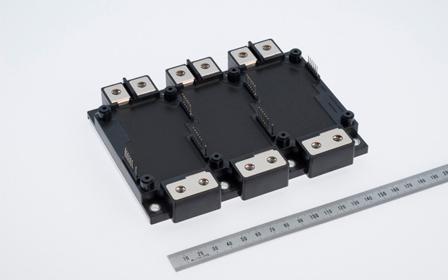 自動車用パワー半導体モジュール「J1シリーズ」（大容量インバーター対応品）