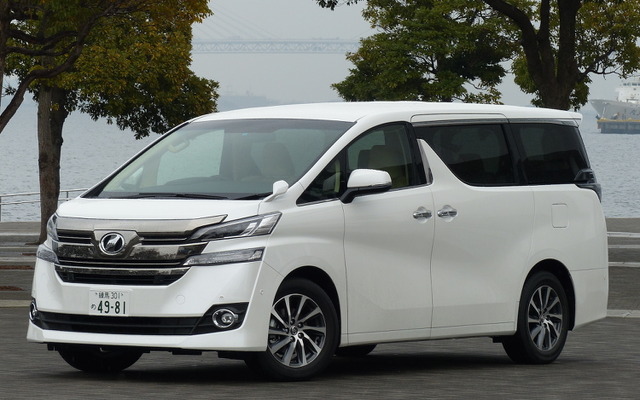 トヨタ ヴェルファイアV・8人乗り