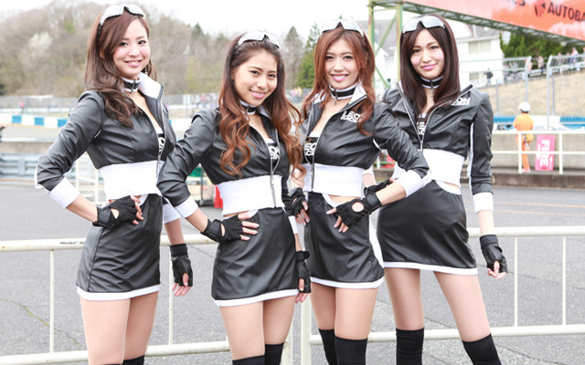 スーパーGT『LEON RACING LADY』安田七奈・八鍬有紗・坂本くるみ・秋山なお