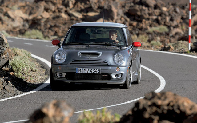 【写真蔵】限定2000台のバカッ速MINI …加速