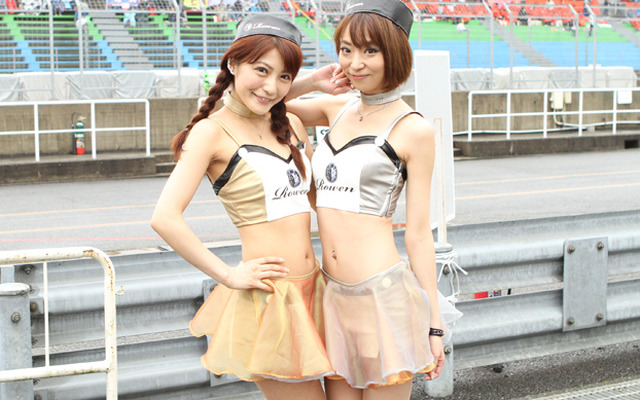 スーパーGT『ROWEN PIXIES』今村ちか・真宮あおい