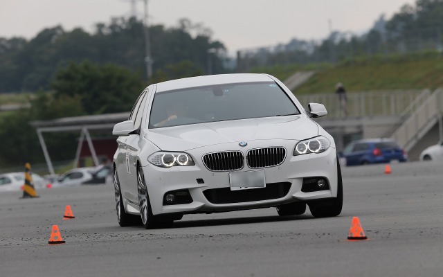 BMWオーナー対象 ワンメイクドライビングレッスン