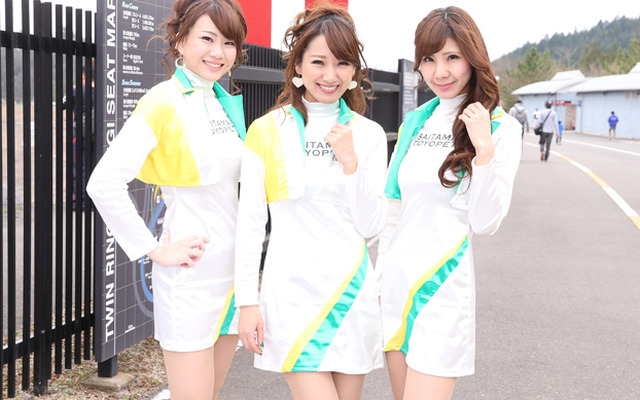 スーパー耐久シリーズ2015『埼玉トヨペットサポーターズ』結城沙織・阿川麻美・片瀬亜乃