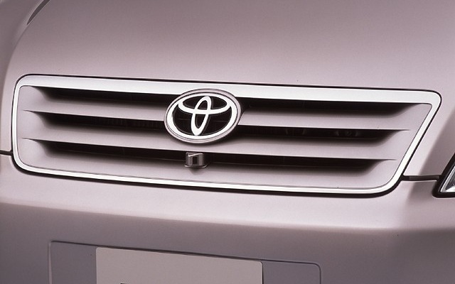 【新型トヨタ『イプサム』】 新型イプーの鼻についたアレは一体!?