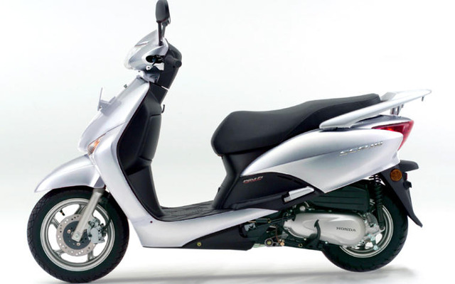 ホンダ、中国で初のPGM-FIを採用したスクーターを投入