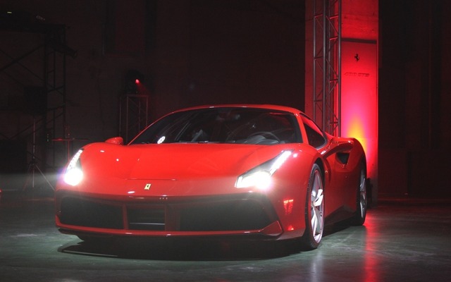 フェラーリ 488GTB
