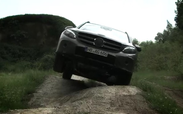 メルセデスベンツ GLC の開発プロトタイプ車