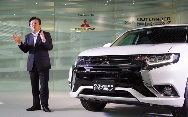 三菱自動車 相川哲郎社長とアウトランダーPHEV改良新型