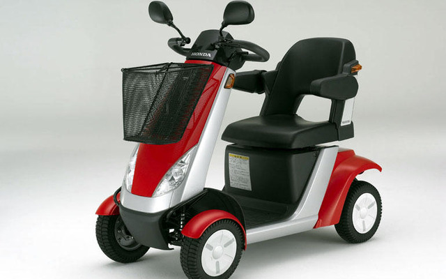 【ホンダ モンパル 新型】外に行く楽しみは人間の本能!