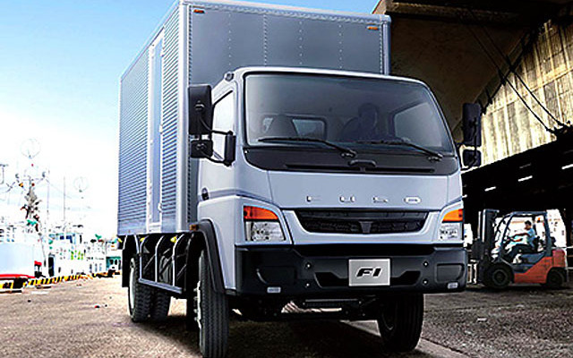 中型トラック「FI」（左ハンドル仕様）