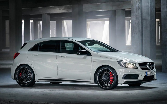 メルセデスベンツ A45 AMG 現行型