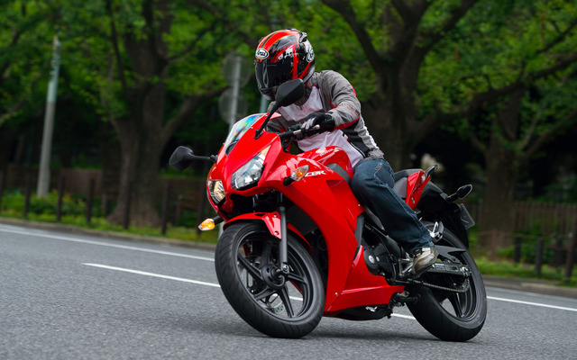 ホンダ CBR250R