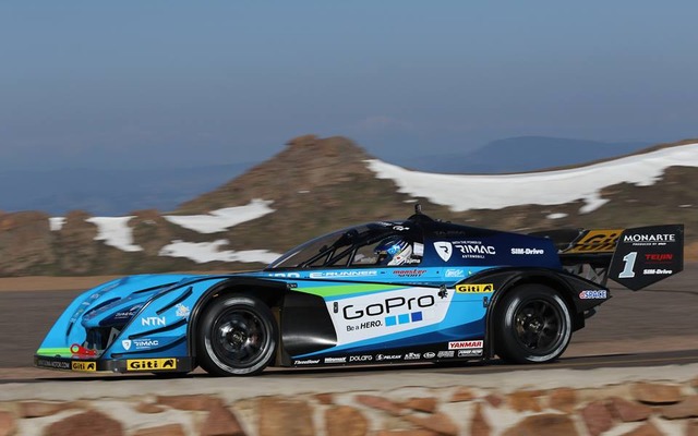 モンスターこと田嶋伸博選手のEVレーシングカー