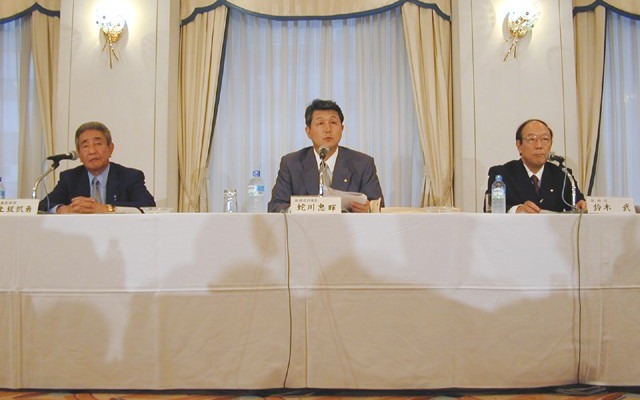 【株価】同じ好決算でも、トヨタは下げて日産は上げる