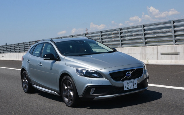 V40クロスカントリーT5 AWD（参考画像）