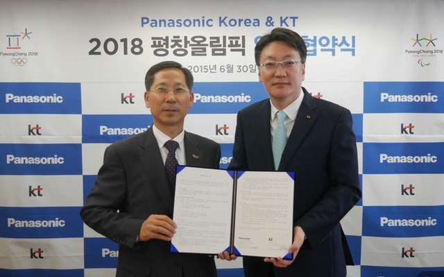 業務協約を締結したパナソニック韓国社長のノ・ウンハ氏（写真左） と KT平昌冬季オリンピックチーム ジェネラルマネージャーのキム・ヒョンジュン氏（画像は公式Webサイトより）